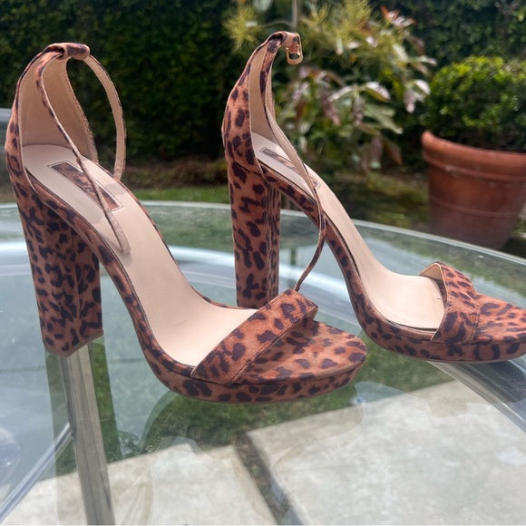 Cheetah heels - Picture 5 of 11